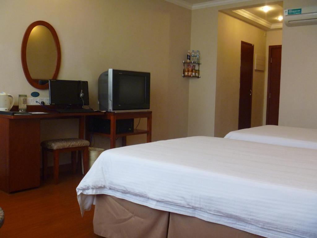 Greentree Inn Jiujiang Railway Station Business Hotel Стая снимка
