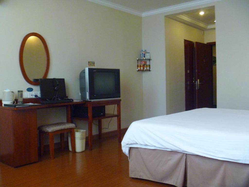 Greentree Inn Jiujiang Railway Station Business Hotel Стая снимка